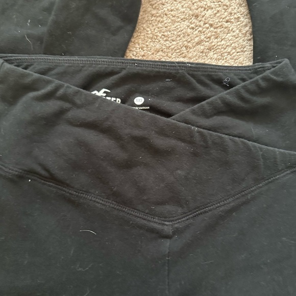 Crossover flare leggings - Picture 3 of 4